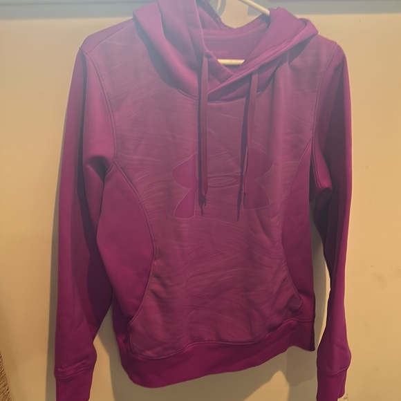 Two women’s under Armour one sweatshirt/ one full zip. Read Description. - Picture 5 of 9